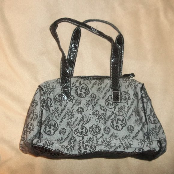 Apple Bottoms Handbag - Picture 2 of 2